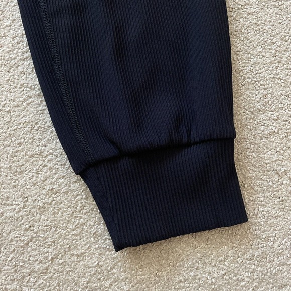 Athleta Salutation Rib Jogger Women’s Sz Medium Black High Rise Stretch Pockets - Picture 3 of 11